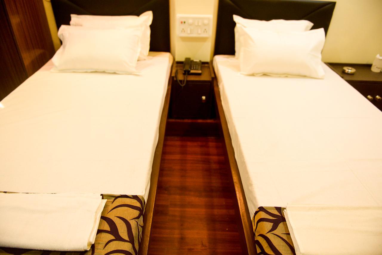Hotel MM Guwahati Exterior foto